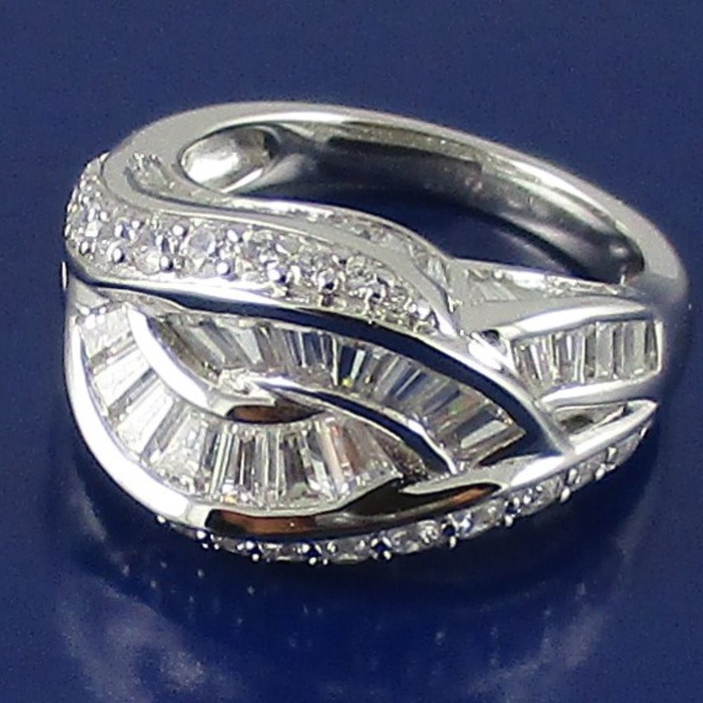 Victoria Wieck 3.18ct Absolute Interlocking Ring - Picture 7 of 8